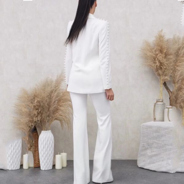 D374 - Image 2