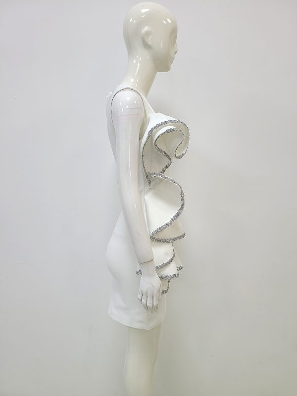B2028 - Image 3