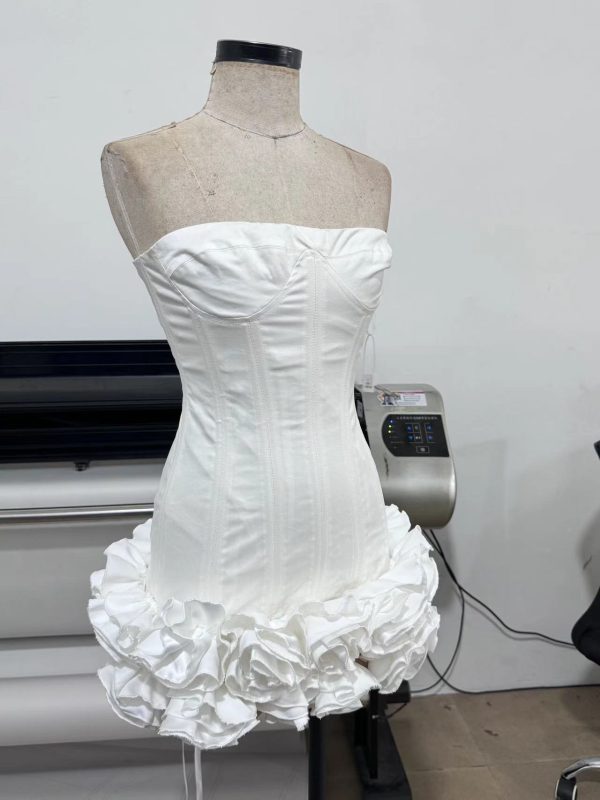 D653 - Image 2